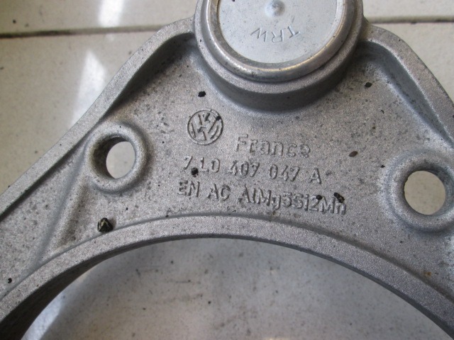 SPREDNJA DESNA ROKA  OEM N. 7L0407047A ORIGINAL REZERVNI DEL VOLKSWAGEN TOUAREG 7LA 7L6 7L7 MK1 (2002 - 2007)DIESEL LETNIK 2004