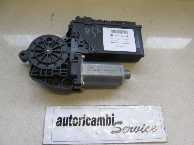 MOTORCEK ELEKTRICNEGA POMIKA ZADNJEGA STEKLA  OEM N. 7L0959795 ORIGINAL REZERVNI DEL VOLKSWAGEN TOUAREG 7LA 7L6 7L7 MK1 (2002 - 2007)DIESEL LETNIK 2004