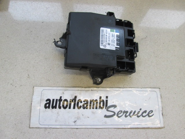 RACUNALNIK VRAT IN STEKEL OEM N. A1698208626 ORIGINAL REZERVNI DEL MERCEDES CLASSE A W169 5P C169 3P (2004 - 04/2008) DIESEL LETNIK 2006