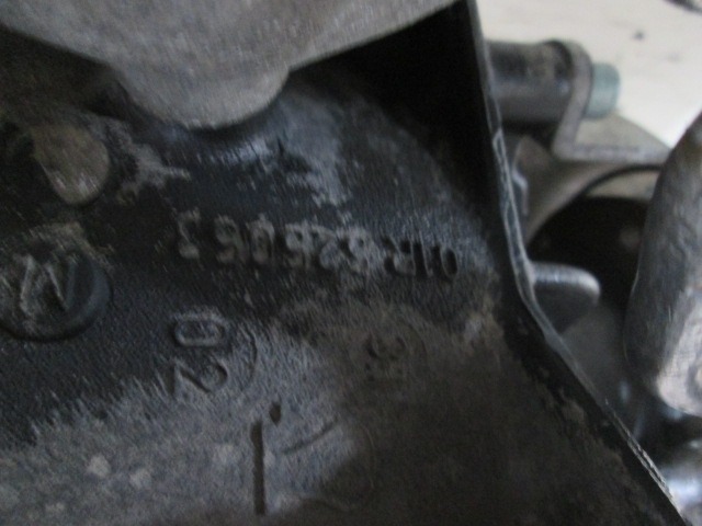 ZADNJI DIFERENCIAL OEM N. 01R500043F ORIGINAL REZERVNI DEL AUDI A6 C5 R 4B5 4B2 BER/SW/ALLROAD (2001 - 2004)DIESEL LETNIK 2003