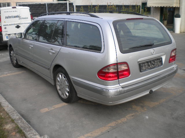 MERCEDES CLASSE E W210 2.7 D 125KW AUT 5P (2001) RICAMBI IN MAGAZZINO 