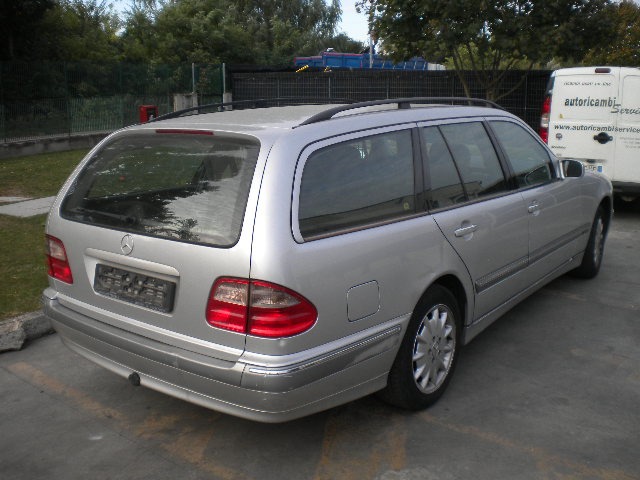 MERCEDES CLASSE E W210 2.7 D 125KW AUT 5P (2001) RICAMBI IN MAGAZZINO 