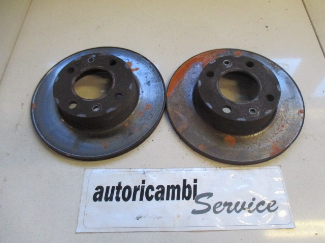 SPREDNJI ZAVORNI DISKI OEM N. 71738422 ORIGINAL REZERVNI DEL FIAT UNO 146 MK2 (1989 - 1995)BENZINA LETNIK 1989