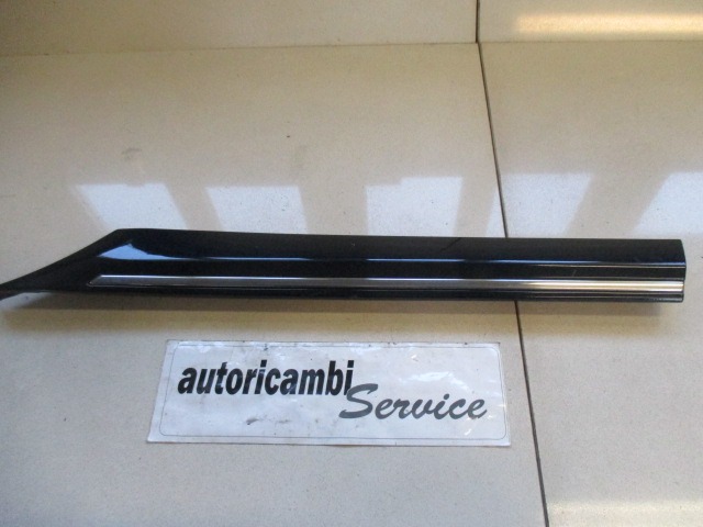 ZUNANJI PROFILI IN LETVE OEM N. 20369037825345 ORIGINAL REZERVNI DEL MERCEDES CLASSE C CL203 SPORTCOUPE (2000 - 2008)DIESEL LETNIK 2005