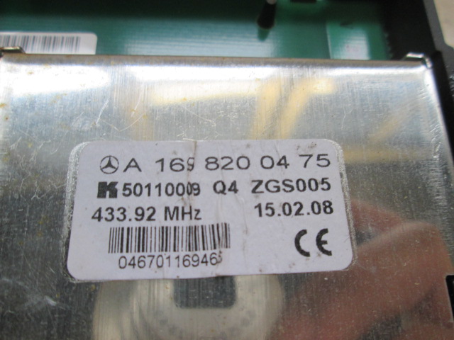OJACEVALEC / ANTENA OEM N. A1698200475 ORIGINAL REZERVNI DEL MERCEDES CLASSE A W169 5P C169 3P (2004 - 04/2008) DIESEL LETNIK 2008