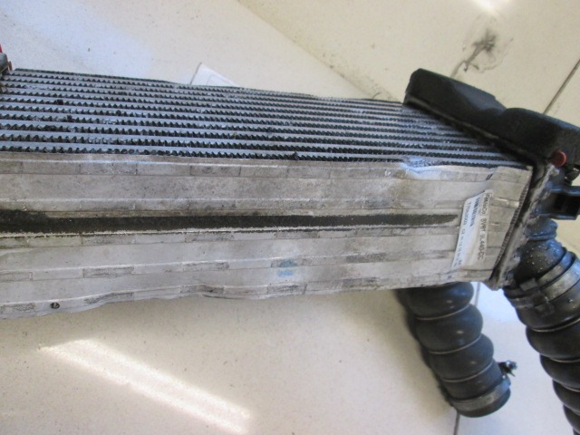 HLADILNIK INTERCOOLER OEM N. T7052003 ORIGINAL REZERVNI DEL FORD CMAX GRAND CMAX MK2 DXA-CB7 DXA-CEU (2010 - 03/2015) DIESEL LETNIK 2011