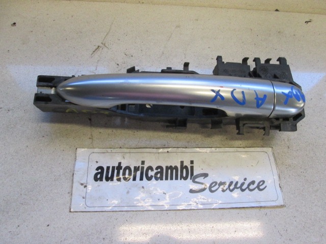 ZUNANJA KLJUKA SPREDNJA DESNA VRATA OEM N. 82000284534 ORIGINAL REZERVNI DEL RENAULT SCENIC/GRAND SCENIC JM0/1 MK2 (2003 - 2009) DIESEL LETNIK 2004