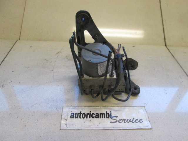 ABS AGREGAT S PUMPO OEM N. 82000387695 ORIGINAL REZERVNI DEL RENAULT SCENIC/GRAND SCENIC JM0/1 MK2 (2003 - 2009) DIESEL LETNIK 2004