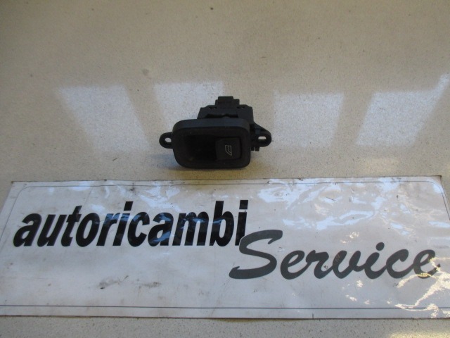 ZADNJE STIKALO OEM N.  ORIGINAL REZERVNI DEL VOLVO V50 545 (2004 - 05/2007) DIESEL LETNIK 2004