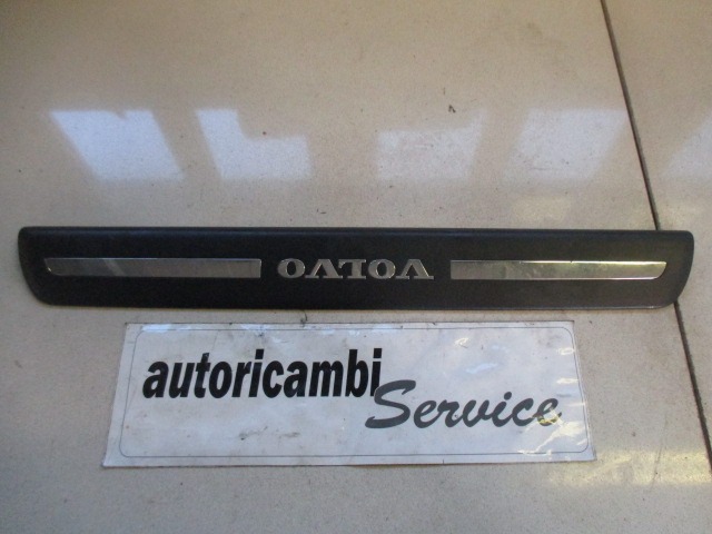 NOTRANJA OBLOGA PRAGA  OEM N.  ORIGINAL REZERVNI DEL VOLVO V50 545 R (2007 - 2012) DIESEL LETNIK 2011