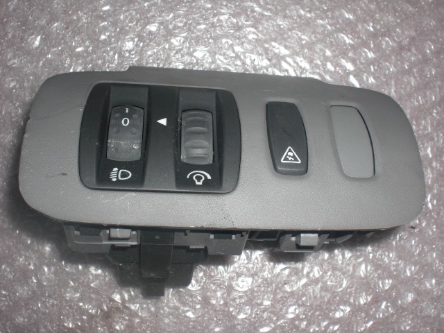 GLAVNO STIKALO LUCI OEM N.  ORIGINAL REZERVNI DEL RENAULT SCENIC/GRAND SCENIC JM0/1 MK2 (2003 - 2009) DIESEL LETNIK 2003