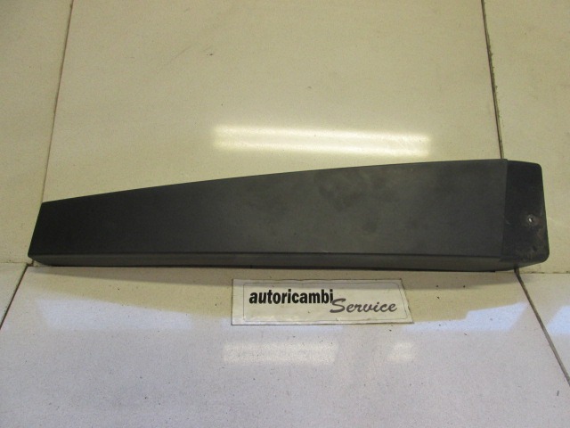 COVER / STOLPEC B / VRATA / SPREDNJA OEM N. 8200139601 ORIGINAL REZERVNI DEL RENAULT SCENIC/GRAND SCENIC JM0/1 MK2 (2003 - 2009) DIESEL LETNIK 2004