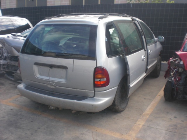 CHRYSLER VOYAGER 2.5 D 85KW 5M 5P (1997) RICAMBIO USATO 