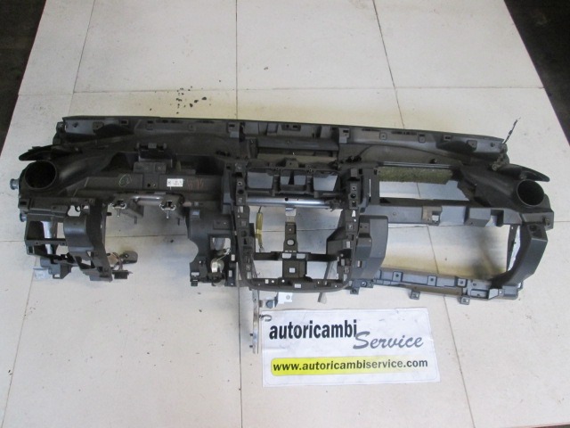 ARMATURNA PLOSCA OEM N. EG2160400F02 ORIGINAL REZERVNI DEL MAZDA CX-7 ER (2006 - 2012) DIESEL LETNIK 2010