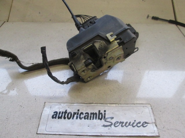 CENTRALNO ZAKLEPANJE ZADNJIH DESNIH VRAT OEM N. 8200119329 ORIGINAL REZERVNI DEL RENAULT SCENIC/GRAND SCENIC JM0/1 MK2 (2003 - 2009) DIESEL LETNIK 2003