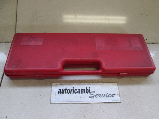 OPOZORILNI TRIKOTNIK / PRVA POMOC / CUSHION OEM N. 800051515 ORIGINAL REZERVNI DEL RENAULT SCENIC/GRAND SCENIC JM0/1 MK2 (2003 - 2009) DIESEL LETNIK 2003