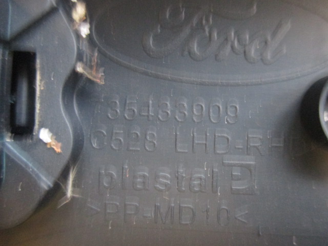 SREDINSKA KONZOLA  OEM N. 35433909 ORIGINAL REZERVNI DEL FORD KA RU8 MK2 (2008 - 2016) BENZINA LETNIK 2010