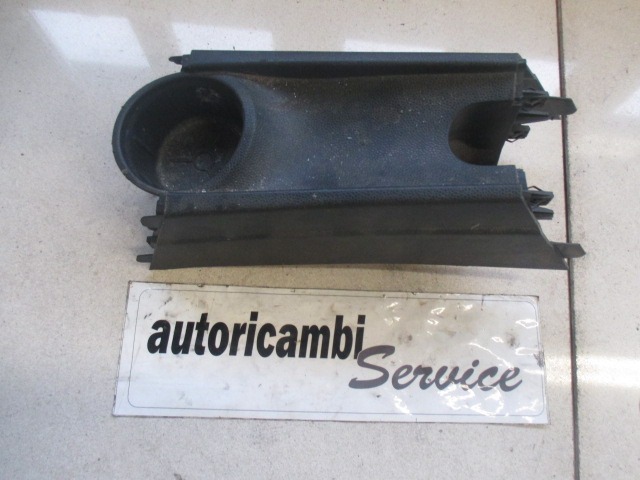 SREDINSKA KONZOLA  OEM N. 735433913 ORIGINAL REZERVNI DEL FORD KA RU8 MK2 (2008 - 2016) BENZINA LETNIK 2010