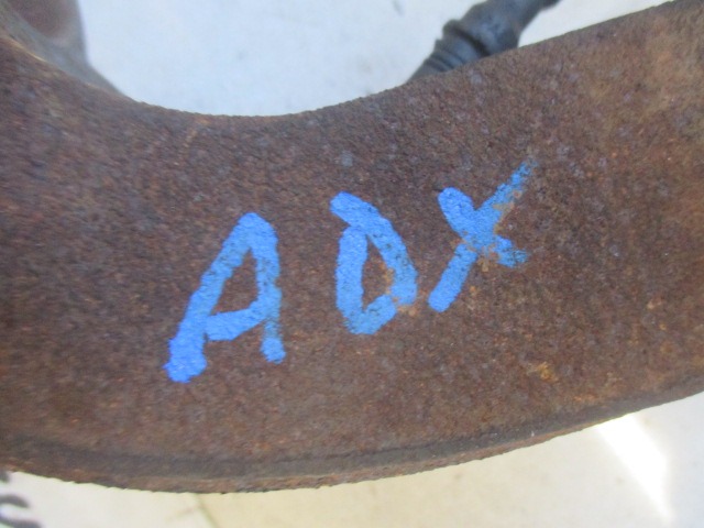 VRTLJIVI LEZAJ DESNO / PESTO KOLESA Z LEZAJEM SPREDAJ OEM N. 8200308650 ORIGINAL REZERVNI DEL RENAULT SCENIC/GRAND SCENIC JM0/1 MK2 (2003 - 2009) DIESEL LETNIK 2003