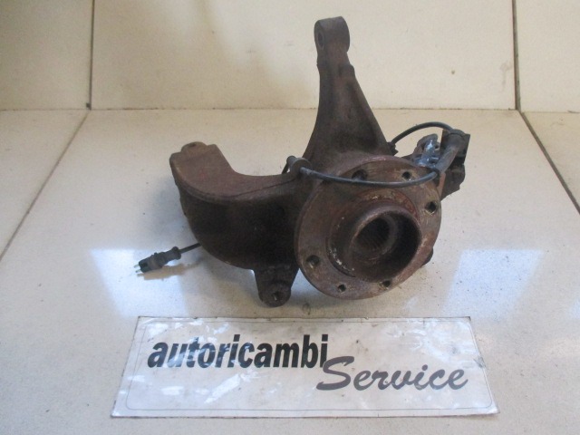LEVI VRTLJIVI LEZAJ / PESTO KOLESA Z LEZAJEM SPREDAJ OEM N. 8200308650 ORIGINAL REZERVNI DEL RENAULT SCENIC/GRAND SCENIC JM0/1 MK2 (2003 - 2009) DIESEL LETNIK 2003