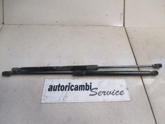 AMORTIZERJI PRTLJAZNIH VRAT  OEM N. 8A61A406A10AC ORIGINAL REZERVNI DEL FORD FIESTA CB1 CNN MK6 (09/2008 - 11/2012) DIESEL LETNIK 2010