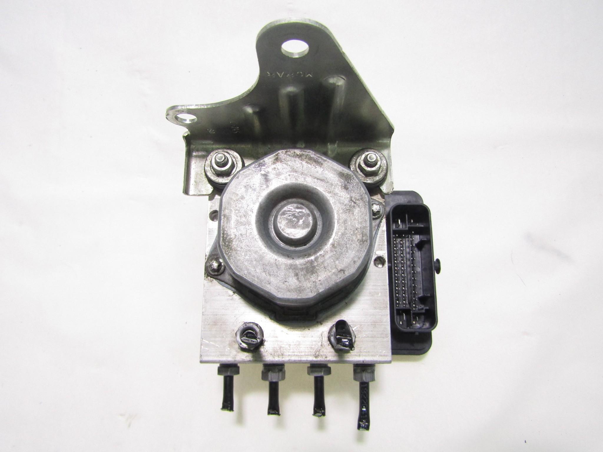 ABS AGREGAT S PUMPO OEM N.  ORIGINAL REZERVNI DEL FIAT PANDA 319 (DAL 2011) DIESEL LETNIK 2011