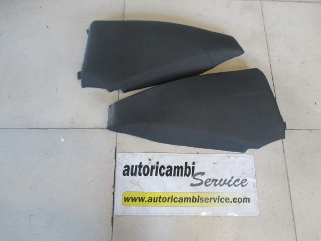 LATVIJSKI STRANSKI SEDEZI ZA ZADNJE SEDEZE OEM N. 52560061 ORIGINAL REZERVNI DEL BMW SERIE 1 BER/COUPE/CABRIO E81/E82/E87/E88 LCI R (2007 - 2013) DIESEL LETNIK 2010