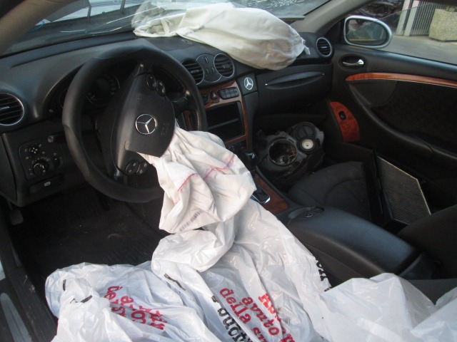 MERCEDES CLASSE CLK W209 2.7 D 125KW AUT 3P (2003) RICAMBIO USATO 