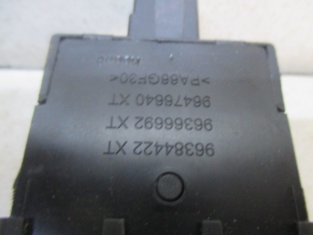 GLAVNO STIKALO LUCI OEM N. 96384422XT ORIGINAL REZERVNI DEL PEUGEOT 207 / 207 CC WA WC WD WK (2006 - 05/2009) DIESEL LETNIK 2008