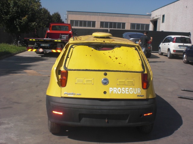 FIAT PUNTO VAN 1.3 D 51KW 5M 3P (2005) RICAMBIO USATO 