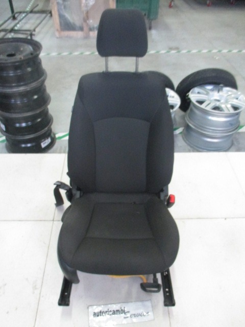 SPREDNJI DESNI SEDE? BLAGO OEM N. SEADTCVCRUZEJ305BR5P ORIGINAL REZERVNI DEL CHEVROLET CRUZE J300 J305 (2009 - 2019) BENZINA/GPL LETNIK 2011