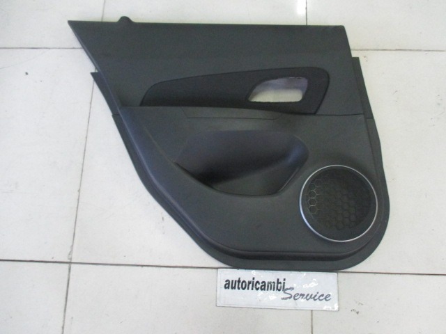 VRATNI PANEL OEM N. PNPSTCVCRUZEJ305BR5P ORIGINAL REZERVNI DEL CHEVROLET CRUZE J300 J305 (2009 - 2019) BENZINA/GPL LETNIK 2011
