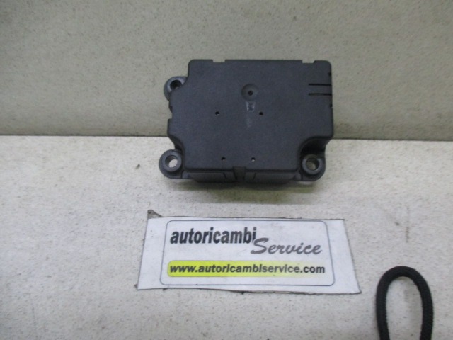 MOTORCEK OGREVANJA OEM N.  ORIGINAL REZERVNI DEL PEUGEOT 307 3A/B/C/E/H BER/SW/CABRIO (2001 - 2009) DIESEL LETNIK 2004