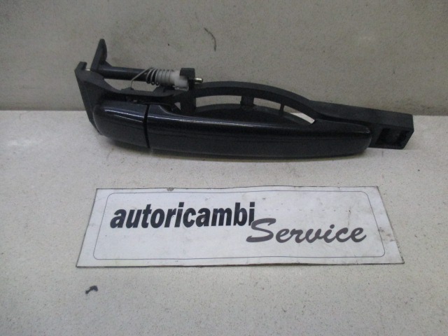 ZUNANJA KLJUKA SPREDNJA DESNA VRATA OEM N. 9634768280 ORIGINAL REZERVNI DEL PEUGEOT 307 3A/B/C/E/H BER/SW/CABRIO (2001 - 2009) DIESEL LETNIK 2004