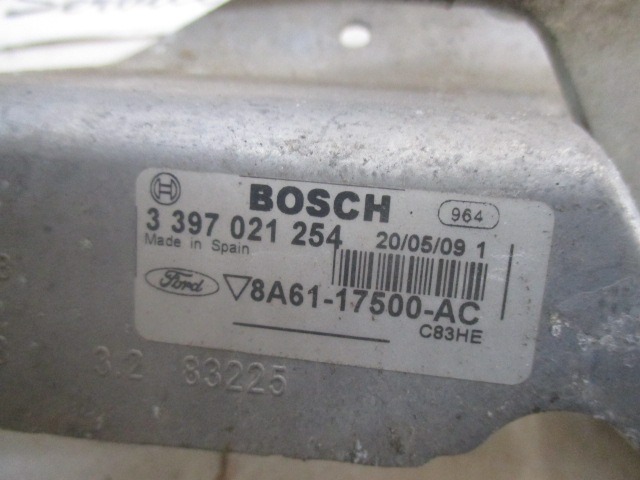 MOTORCEK PREDNJIH BRISALCEV OEM N. 8A61-17B571 ORIGINAL REZERVNI DEL FORD FIESTA CB1 CNN MK6 (09/2008 - 11/2012) BENZINA LETNIK 2009