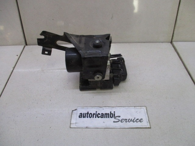 ABS AGREGAT S PUMPO OEM N. 54084694 ORIGINAL REZERVNI DEL LANCIA Y YPSILON 843 (2003-2006) DIESEL LETNIK 2004