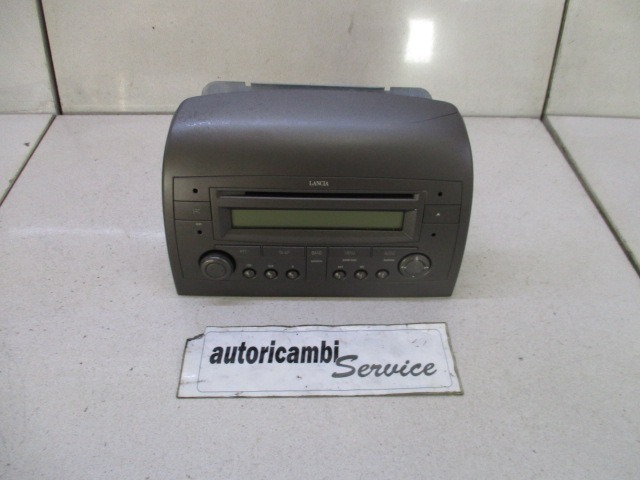 RADIO CD / OJACEVALNIK / IMETNIK HIFI OEM N. 7643388316 ORIGINAL REZERVNI DEL LANCIA Y YPSILON 843 (2003-2006) DIESEL LETNIK 2004