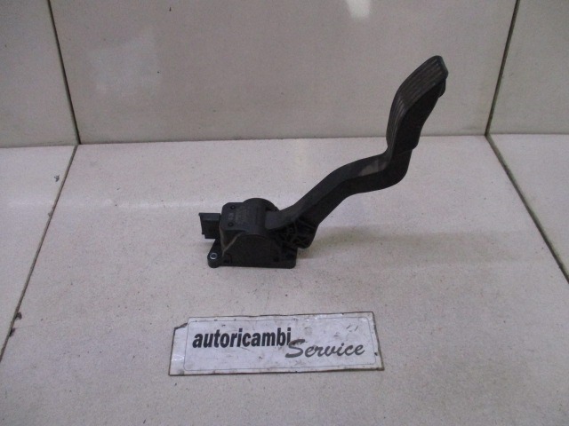 PEDALI OEM N. 9684378880 ORIGINAL REZERVNI DEL CITROEN C4 MK1 / COUPE L LC (2004 - 08/2009) DIESEL LETNIK 2009