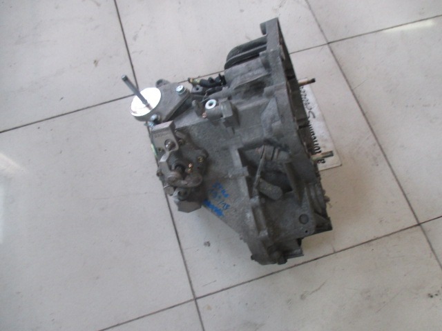 ROCNI MENJALNIK OEM N. 71738080 ORIGINAL REZERVNI DEL FIAT STILO 192 BER/SW (2001 - 2004) DIESEL LETNIK 2002