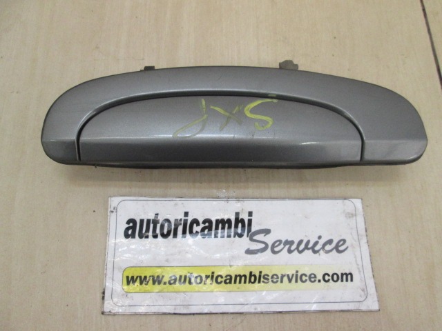 ZUNANJA KLJUKA ZADNJA LEVA VRATA OEM N. 836501C000CA ORIGINAL REZERVNI DEL HYUNDAI GETZ TB (2002 - 02/2006) DIESEL LETNIK 2005
