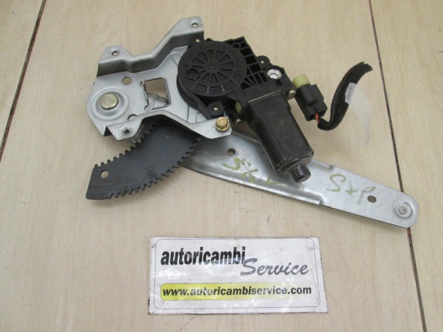 MEHANIZEM DVIGA ZADNJIH STEKEL  OEM N. 988101C200 ORIGINAL REZERVNI DEL HYUNDAI GETZ TB (2002 - 02/2006) DIESEL LETNIK 2005