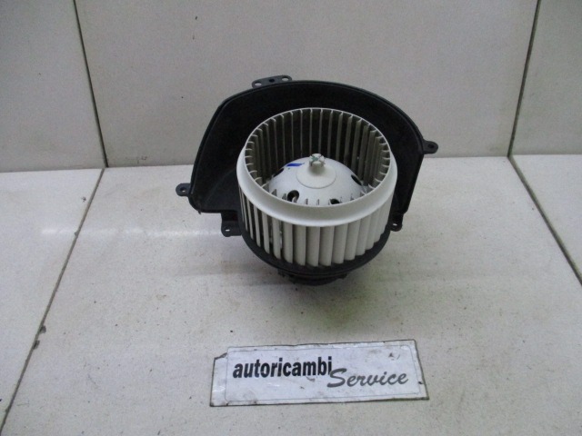 VENTILATOR  KABINE  OEM N. 52421335 ORIGINAL REZERVNI DEL OPEL ASTRA H A04 L48 L08 L35 L67 R 5P/3P/SW (2007 - 2010) BENZINA LETNIK 2009