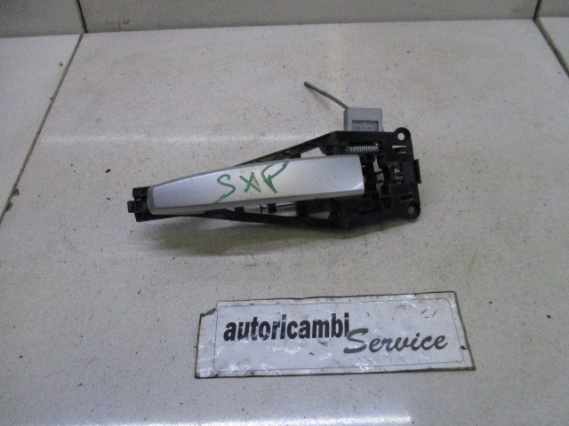 ZUNANJA KLJUKA ZADNJA LEVA VRATA OEM N. 13142770 ORIGINAL REZERVNI DEL OPEL ASTRA H A04 L48 L08 L35 L67 R 5P/3P/SW (2007 - 2010) BENZINA LETNIK 2009