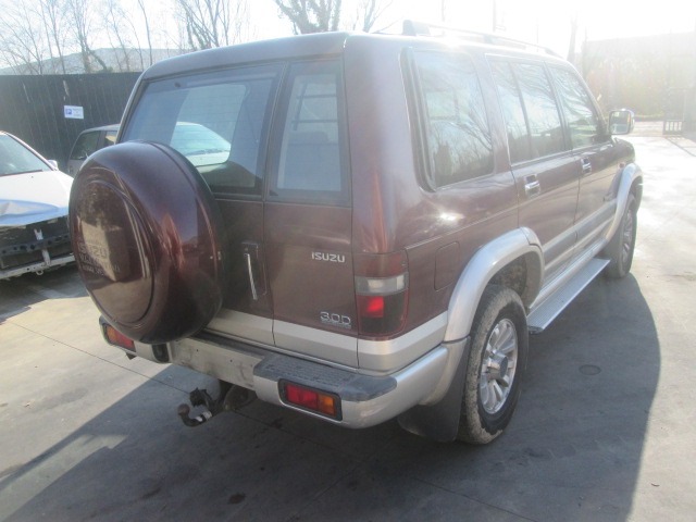 ISUZU TROOPER 3.0 D AUT 4X4 117KW (2001) RICAMBI IN MAGAZZINO 