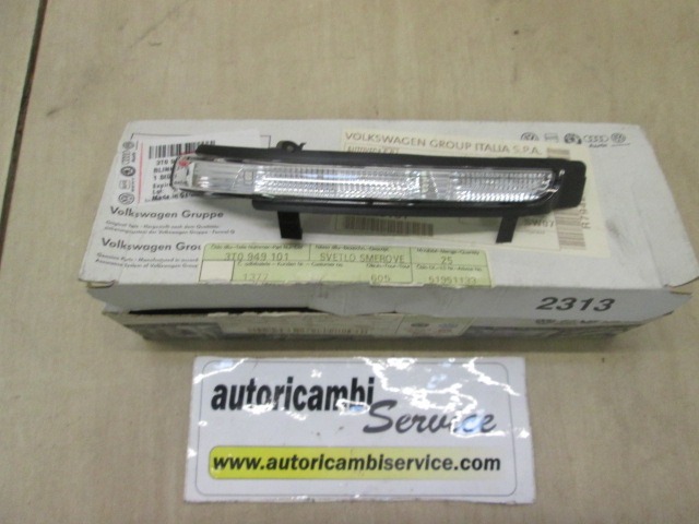 SPREDNJI INDIKATOR OEM N. 3T0949101 ORIGINAL REZERVNI DEL SKODA SUPERB 3T4 3T5 MK2 BER/SW (2009 - 05/2013)DIESEL LETNIK