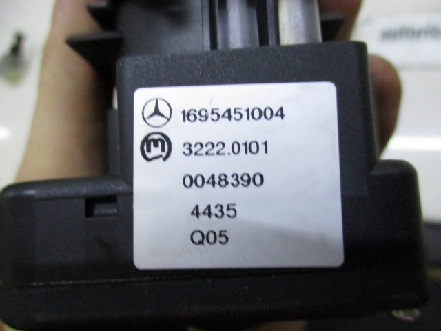 GLAVNO STIKALO LUCI OEM N. 1695451004 ORIGINAL REZERVNI DEL MERCEDES CLASSE A W169 5P C169 3P (2004 - 04/2008) DIESEL LETNIK 2004