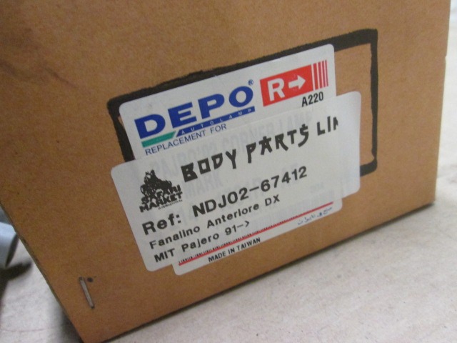 SPREDNJI INDIKATOR OEM N. NDJ0267412 ORIGINAL REZERVNI DEL MITSUBISHI PAJERO V20 (1991 - 1997)DIESEL LETNIK 1993