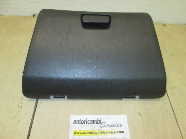 PREDAL ZA DOKUMENTE OEM N.  ORIGINAL REZERVNI DEL MITSUBISHI SPACESTAR DG_A (1998 - 2005) BENZINA LETNIK 2002