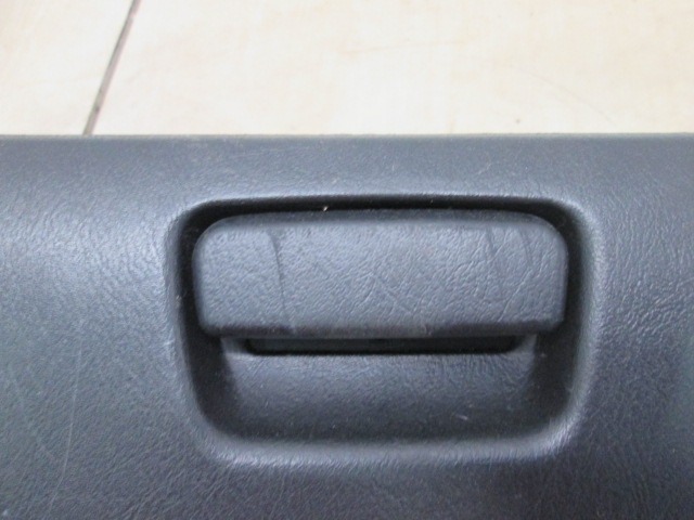 PREDAL ZA DOKUMENTE OEM N.  ORIGINAL REZERVNI DEL MITSUBISHI SPACESTAR DG_A (1998 - 2005) BENZINA LETNIK 2002