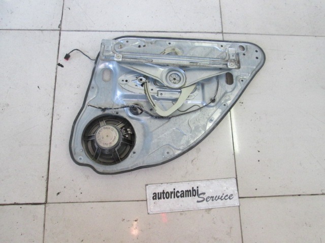 MEHANIZEM ZA ZADNJA VRATA  OEM N. 3M51R24995GM  ORIGINAL REZERVNI DEL FORD FOCUS CMAX DM2 MK1 (10/2003 - 03/2007) DIESEL LETNIK 2005